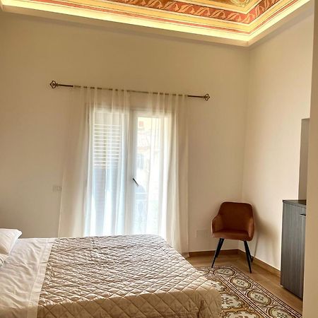 Al Duomo Suites มอนเรอาเล ภายนอก รูปภาพ
