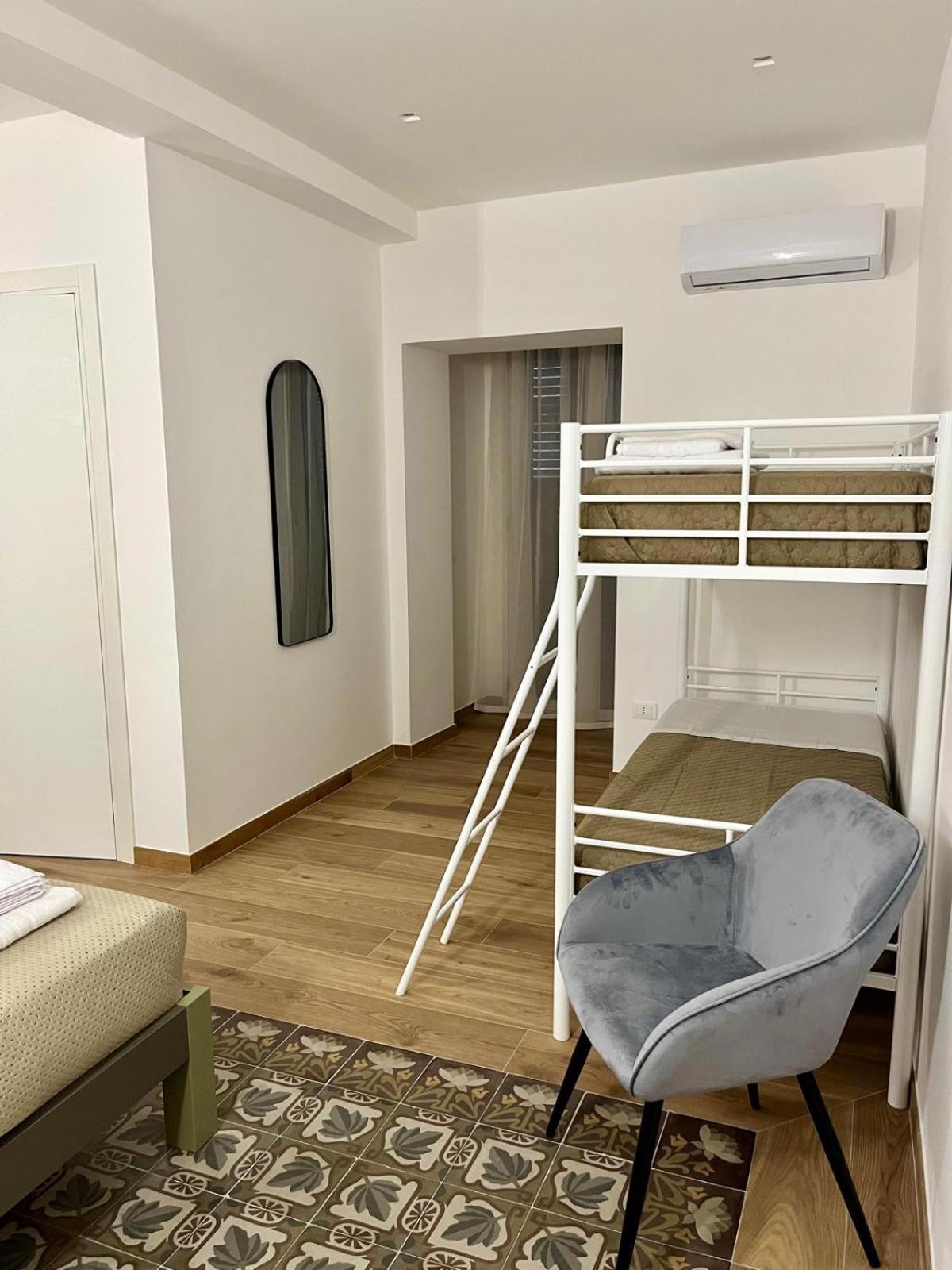 Al Duomo Suites มอนเรอาเล ภายนอก รูปภาพ