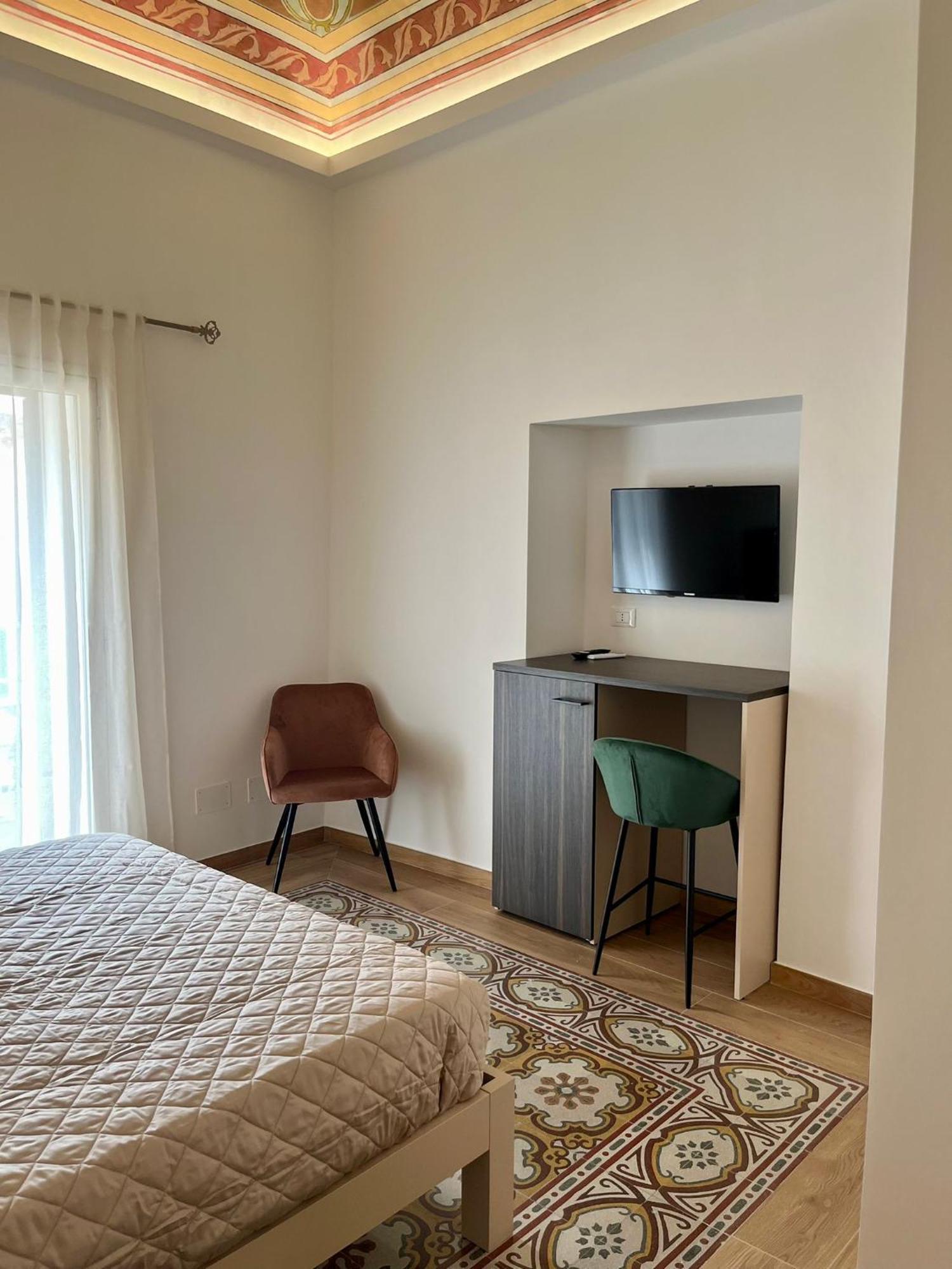 Al Duomo Suites มอนเรอาเล ภายนอก รูปภาพ