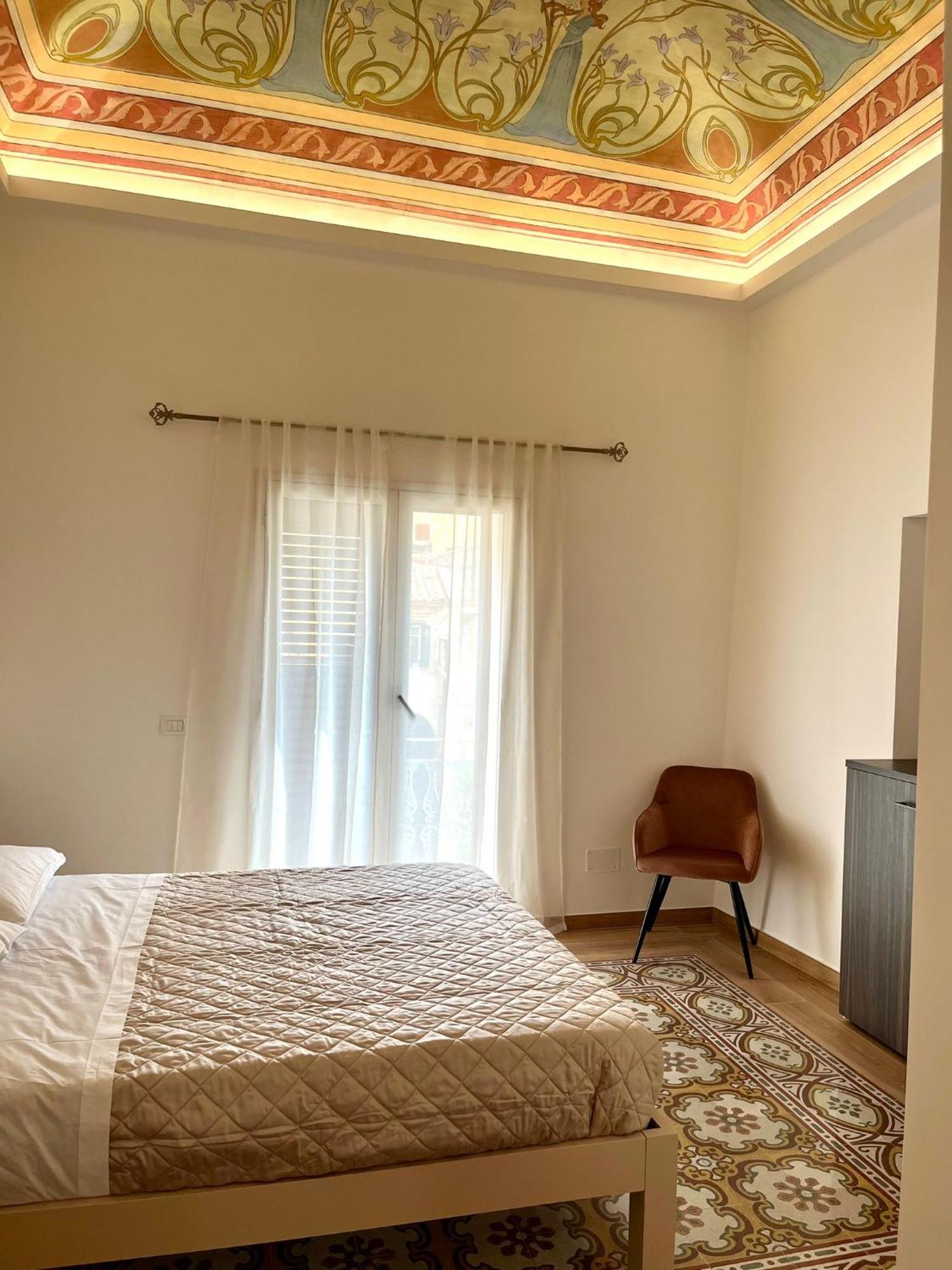 Al Duomo Suites มอนเรอาเล ภายนอก รูปภาพ